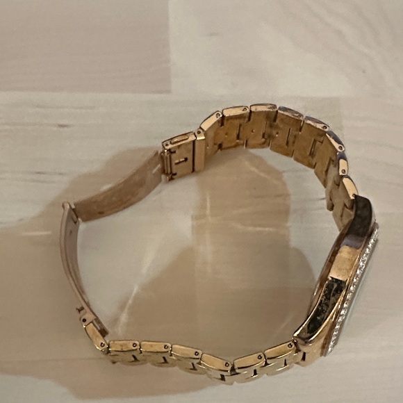 ✔️ RARE Betsey Johnson Rose Gold Cat Watch with Pink Accents - Picture 12 of 15